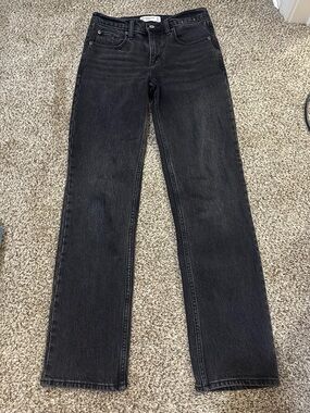 Abercrombie The Straight Mid Rise Jean in Black